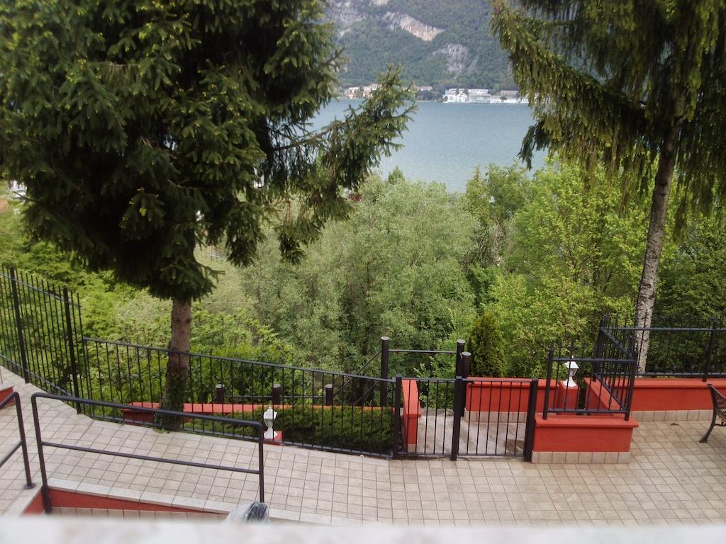 Hotel Empire Resort Iseo Oda fotoğraf